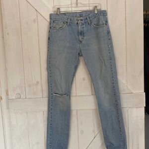 Levi's 511 Light Blue Men's Straight Jeans with rip in right knee